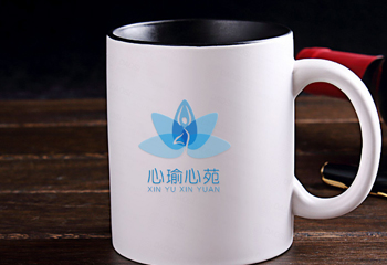 心瑜心苑瑜伽會(huì)所LOGO設(shè)計(jì) 